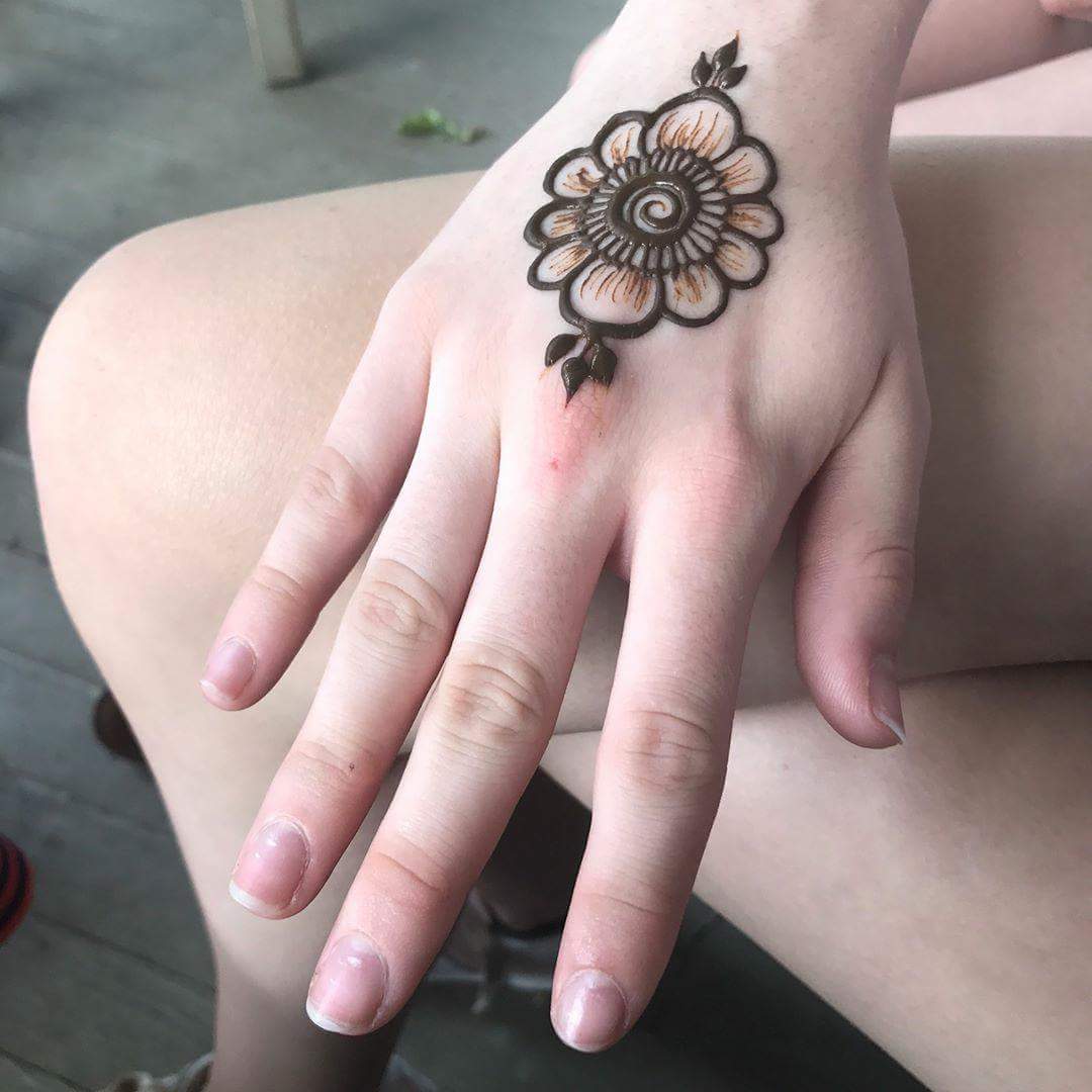 نقش حنة ناعم