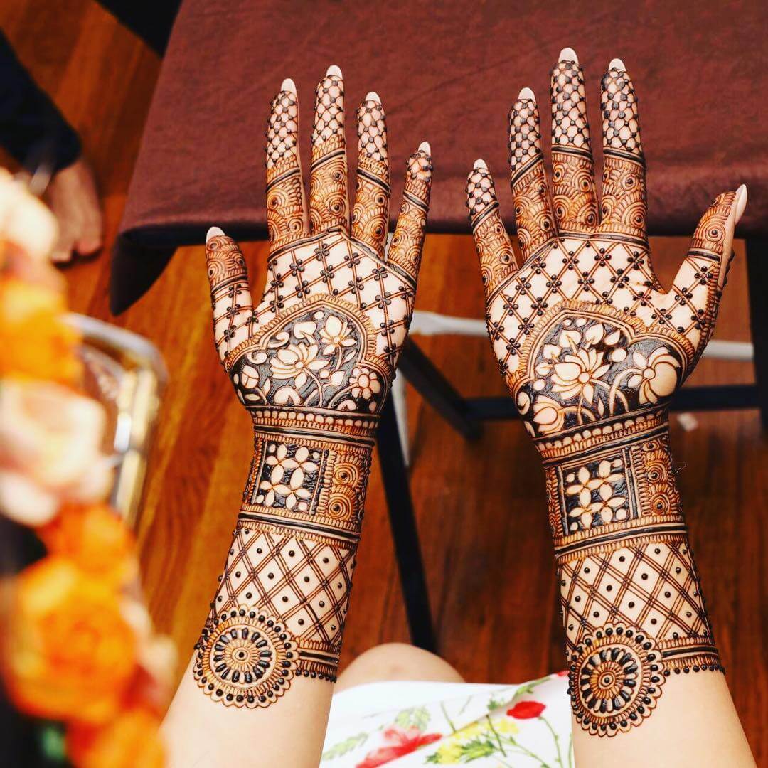 Full Hand Henna - نقش حنة الذراع